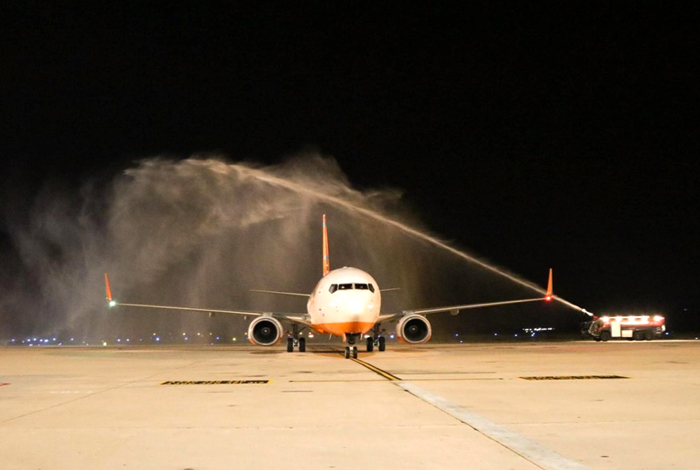 Chuyến bay của hãng Jeju Air được xịt vòi rồng khi hạ cánh xuống sân bay Cam Ranh
